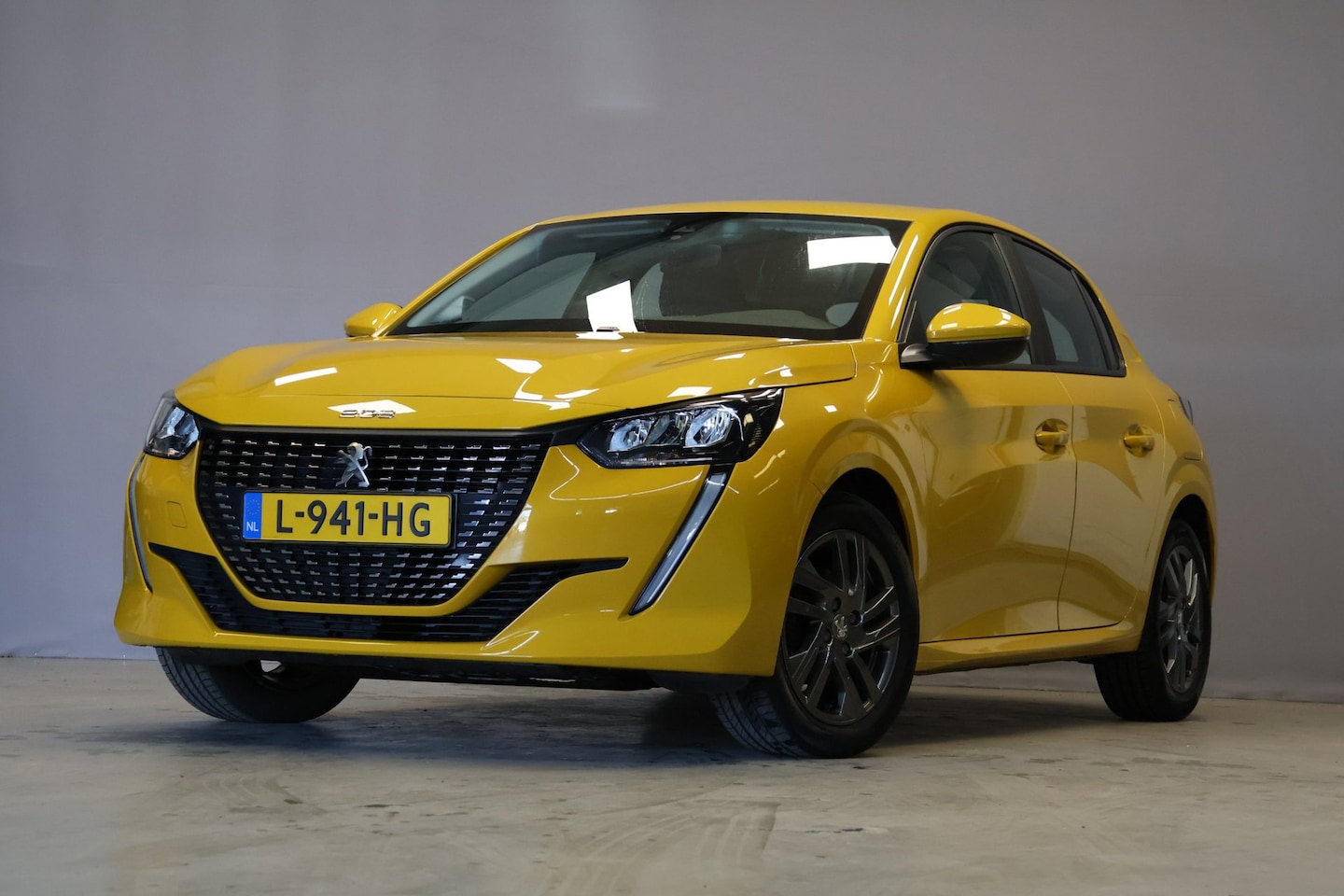 Peugeot 208 - 1.2 PureTech Active Pack |Carplay|PDC| - AutoWereld.nl