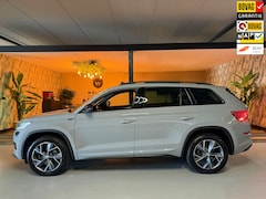 Skoda Kodiaq - 1.5 TSI Sportline Business 7p. NAP Garantie Pano Elek. Trekhaak Memory Carplay Camera Digi