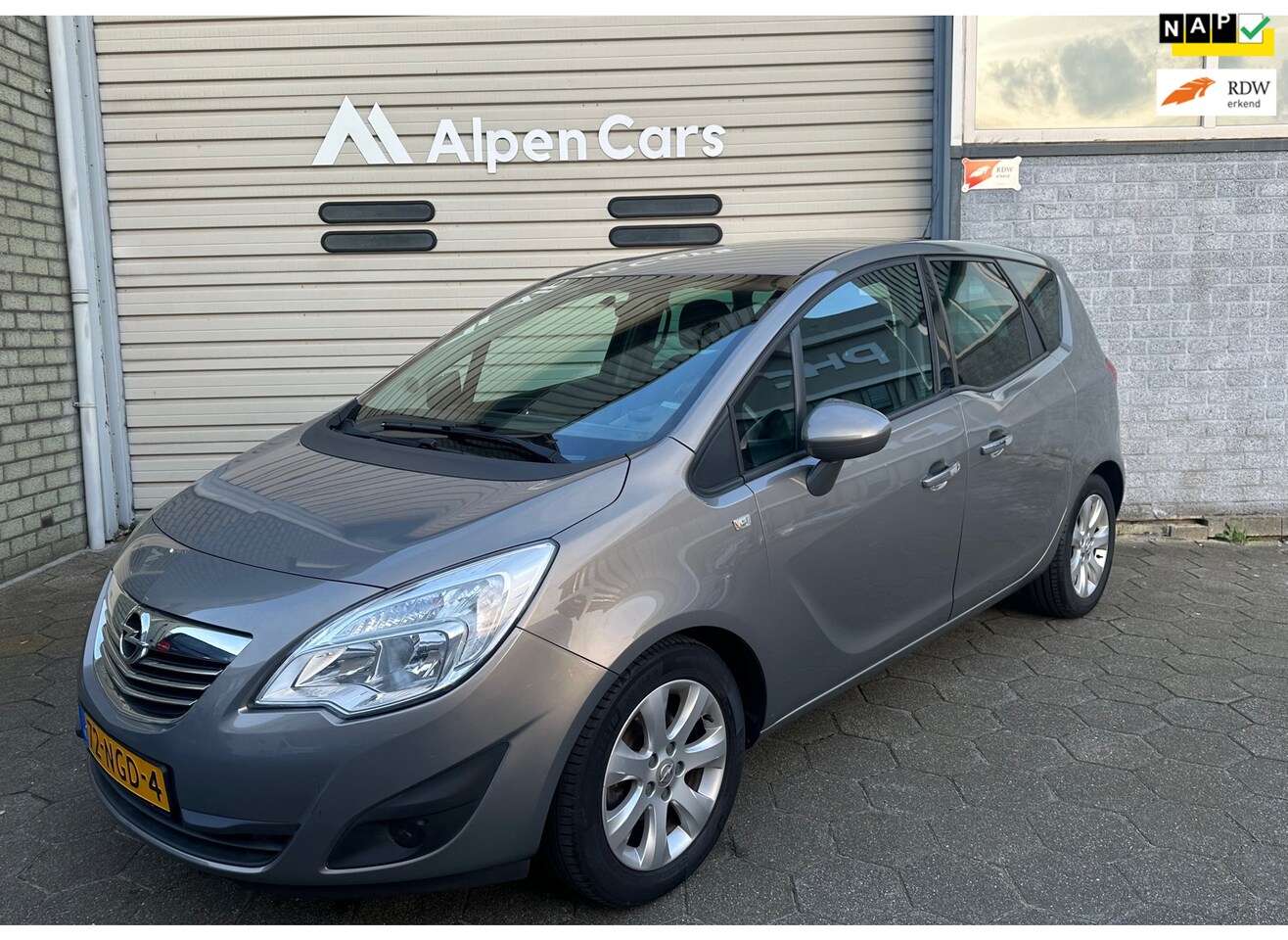 Opel Meriva - 1.4 Cosmo Airco / Cruise controle / PDC / Trekhaak / APK10-2026 - AutoWereld.nl