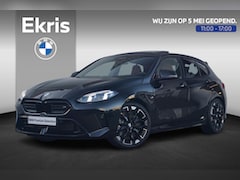 BMW 1-serie - M135i xDrive M Sportpakket Pro 19'' / Harman Kardon / M Sportstoelen / Panoramadak / Elekt