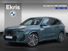 BMW iX1 - eDrive20 M Sport Pro | Harman Kardon / Panoramadak / Head-up / Elektrische stoelen + Memor