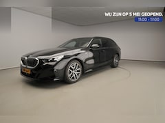 BMW 5-serie Touring - 520i | M-Sportpakket | LED | Navigatie | Comfortzetels | Stoelverwarming | Keyles go | DAB