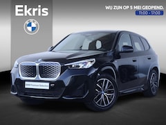 BMW iX1 - xDrive30 67 kWh / M-Sport Pakket / Achteruitrij Camera / PDC / Verwarmde Voorstoelen / 18'