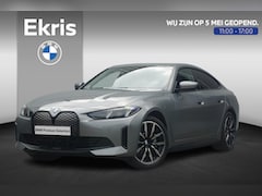 BMW i4 - eDrive35 | Comfort Pack / Active Cruise Control / HIFI / Stoel & Stuurwielverwarming