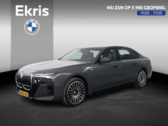 BMW 7-serie - 750e xDrive Driving Assistant Plus | M Sportpakket | Trekhaak |Iconic Glow | Multifunction