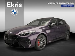 BMW 1-serie - 5-deurs 120 M-Sportpakket / Panoramadak / Trekhaak / Driving assist plus / Getint glas / A