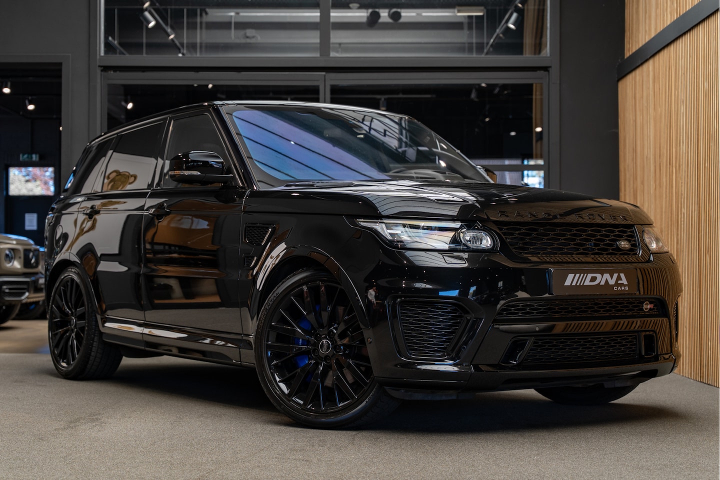 Land Rover Range Rover Sport - Supercharged SVR 5.0 V8 Supercharged SVR - AutoWereld.nl