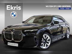 BMW 7-serie - M760e xDrive | Head-Up Display | Panoramadak | Driving + Parking Ass. Professional 360 Cam