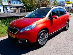 Peugeot 2008 - 1.2i Automaat Airco Cruise Trekhaak Navi 102.000km. Panorama