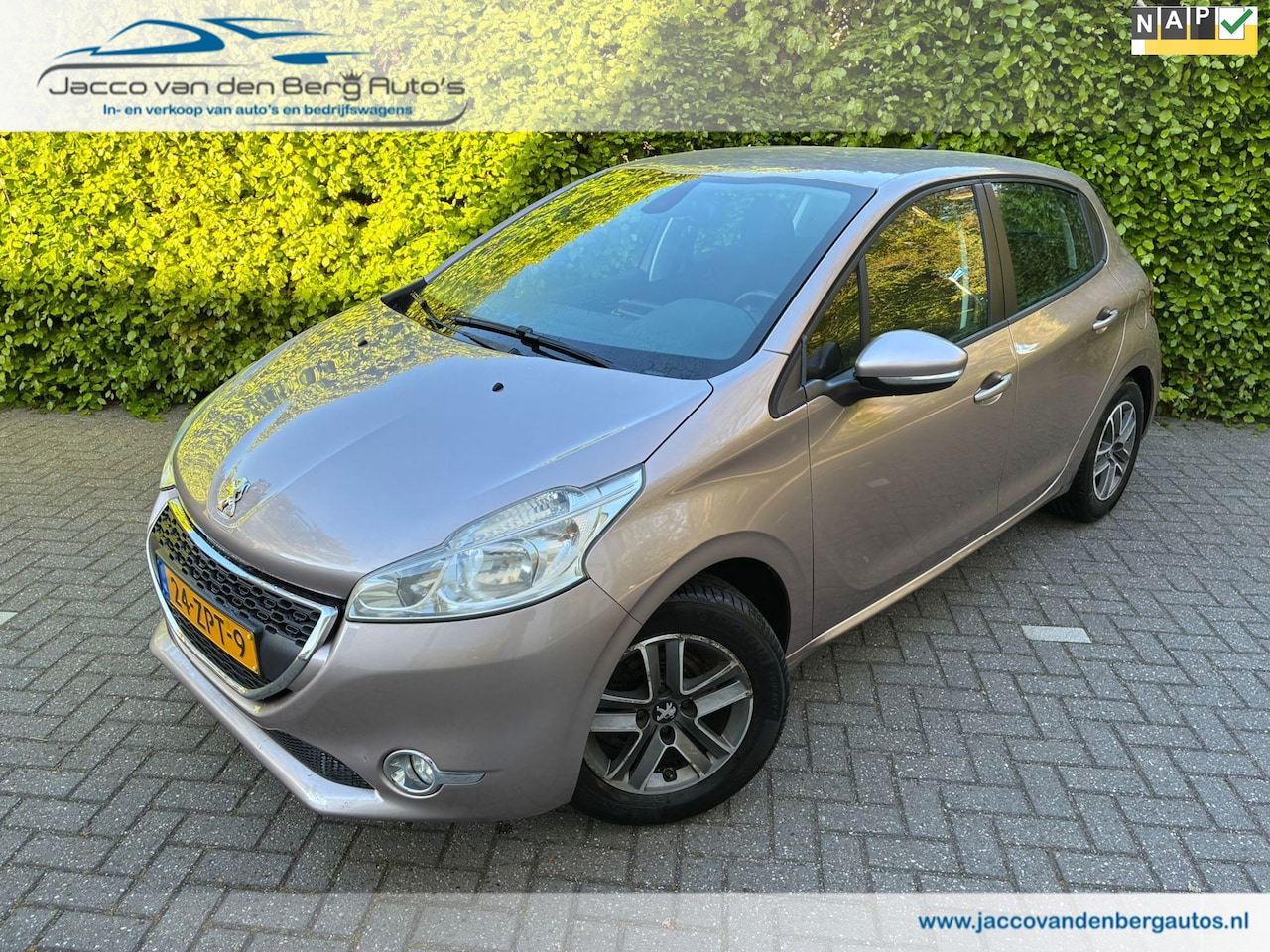 Peugeot 208 - 1.2 VTi Envy I Navigatie I Cruise Control - AutoWereld.nl