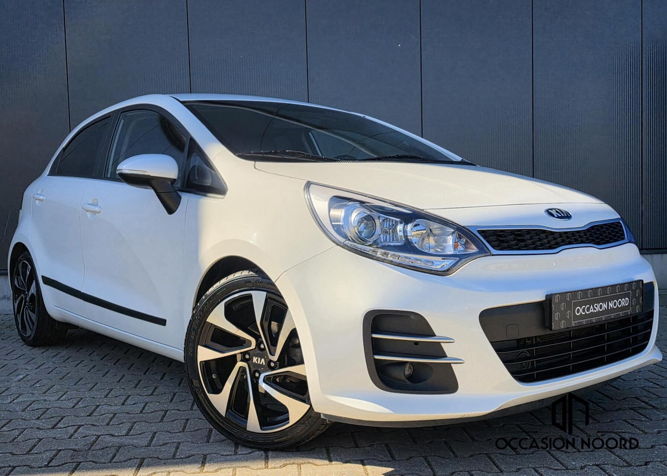 Kia Rio - 1.2 CVVT|Climate|Camera|Navi|Stuur/Stoel verw|Leder| - AutoWereld.nl