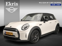 MINI Cooper - 5-deurs Automaat / Driving assist / LED / Cruise / Climate / PDC / Navigatie / Alu wielen
