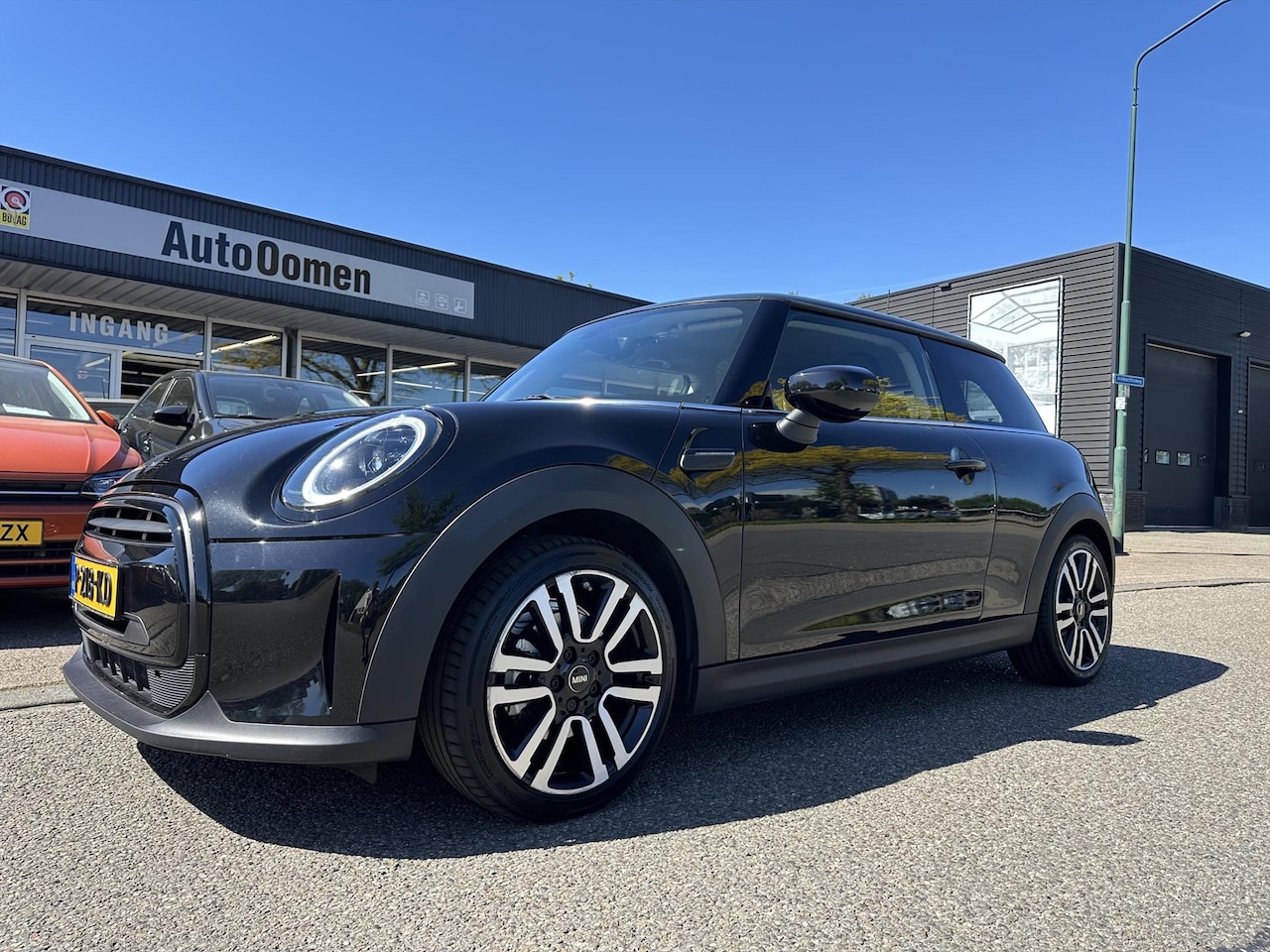 MINI One - Mini 3-Deurs (f56) 1.5 102pk Business Edition Multi Media - AutoWereld.nl