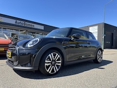 MINI One - 3-Deurs (f56) 1.5 102pk Bussines Edit Airco Sportst Xenon Multi Media Groot