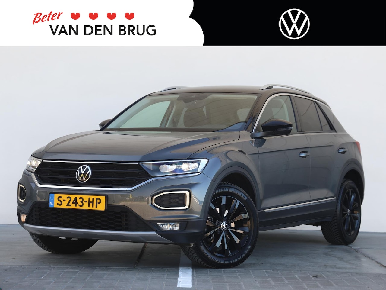Volkswagen T-Roc - 1.5 TSI Style Business 150PK DSG | Led Plus | Trekhaak | Camera | Navigatie | Stoelverarmi - AutoWereld.nl