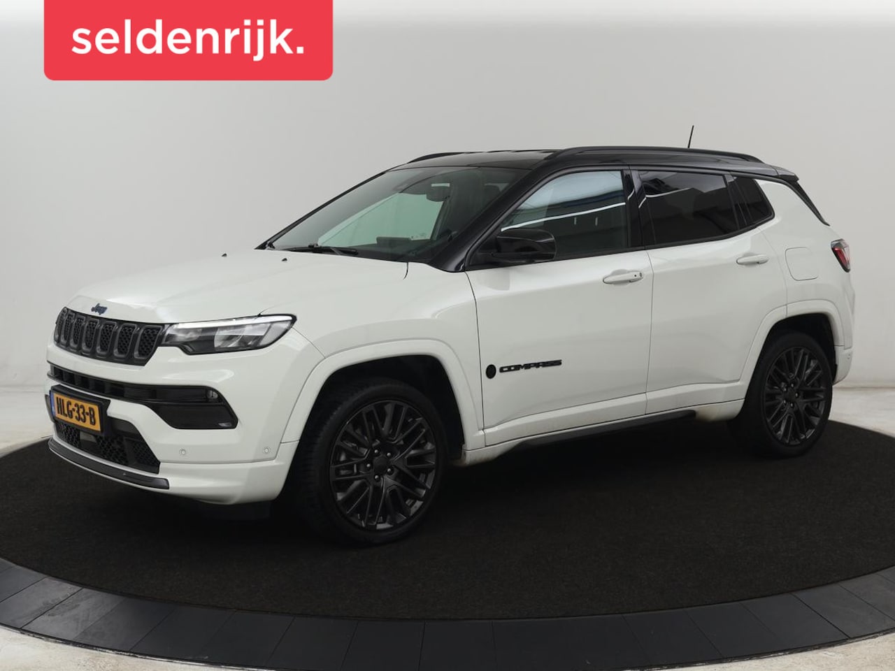 Jeep Compass - 4xe 240 Plug-in Hybrid Electric S | Leder | 360 camera | Stoelventilatie | Adaptive cruise - AutoWereld.nl