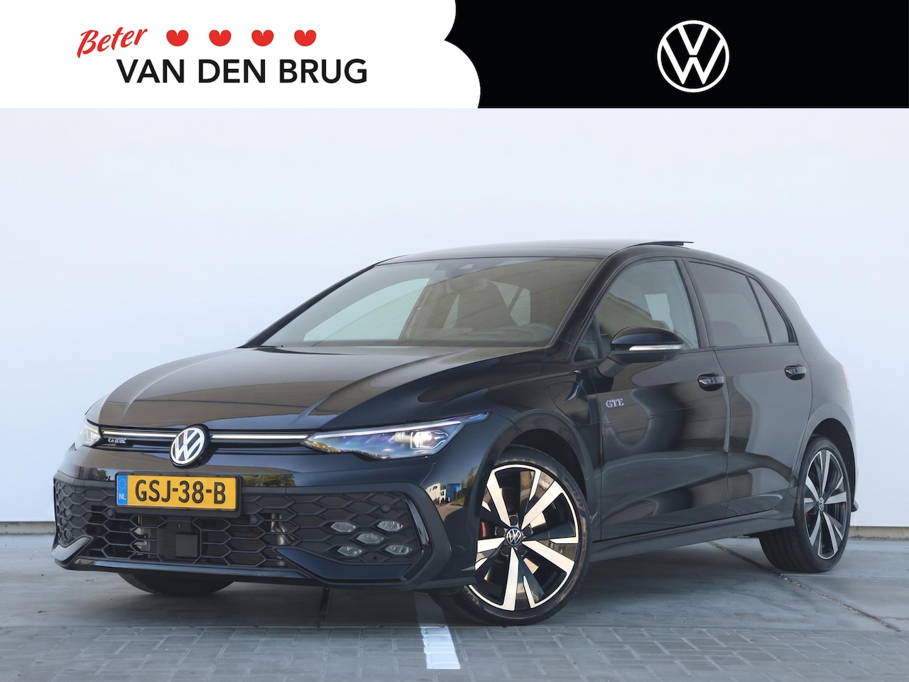 Volkswagen Golf - 1.5 eHybrid GTE | 272 pk | Led Matrix | DCC | Trekhaak | Black Style | Panoramadak | Head- - AutoWereld.nl