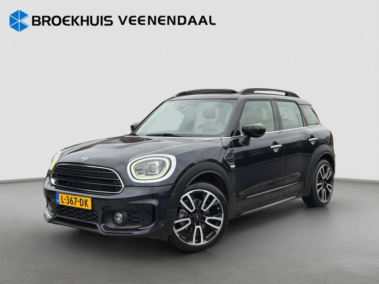 MINI Countryman - 1.5 Cooper Chili JCW | Pano | H&K | Yours Leder | Trekhaak | 19 inch | Org. NL | Afwijkend - AutoWereld.nl