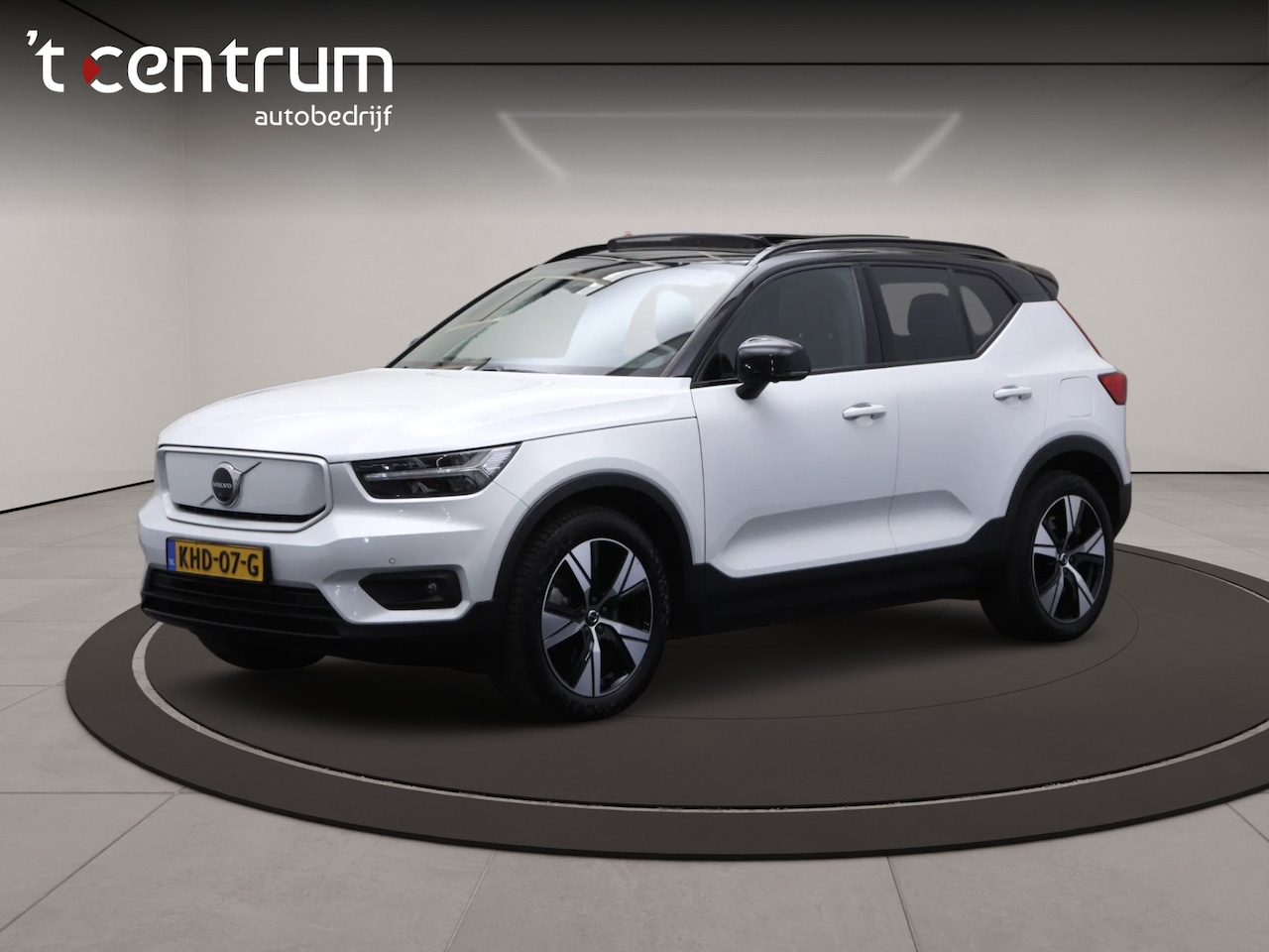 Volvo XC40 - Recharge P8 AWD R-Design Recharge P8 AWD 408 PK R-Design, Panoramadak, Winterpakket, H/K Sound, 360 Camera - AutoWereld.nl