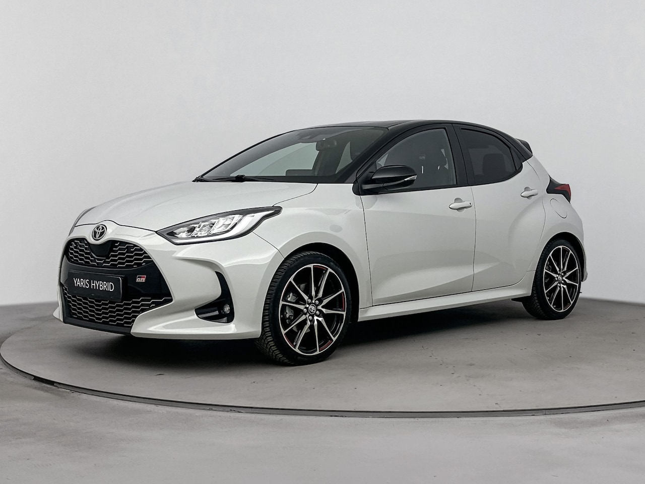 Toyota Yaris - 1.5 Hybrid GR Sport 1.5 Hybrid GR Sport - AutoWereld.nl