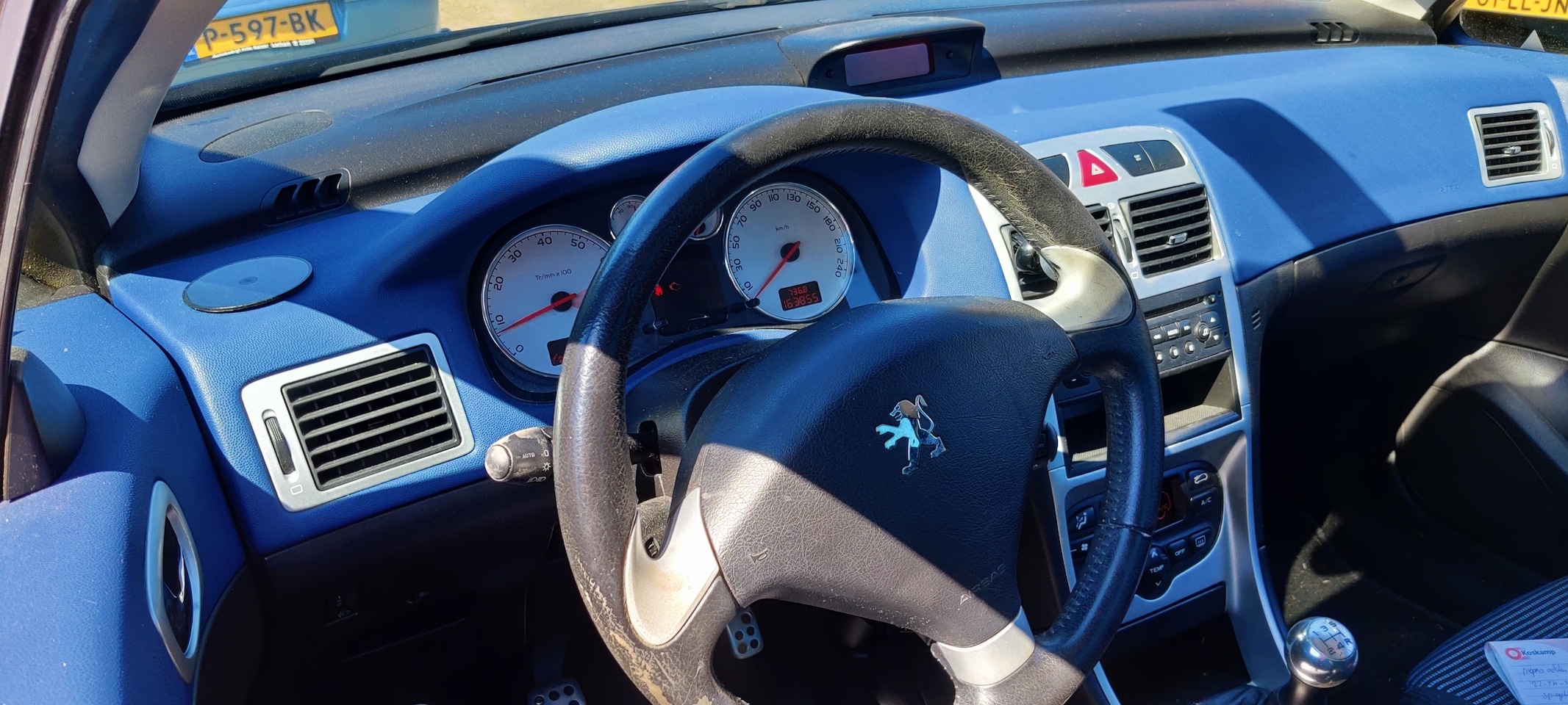 Peugeot 307 CC - 2.0-16V Licht metalen velgen, open dak elektrisch.