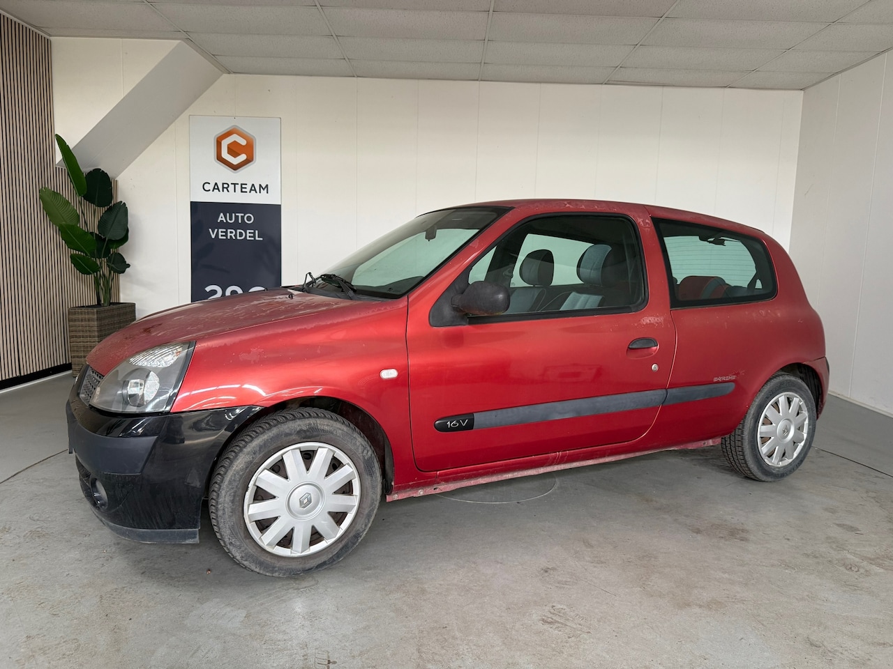 Renault Clio - 1.2-16V Authentique Inruilauto APK tot 30-082026 - AutoWereld.nl