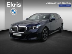 BMW 5-serie Touring - 520d M Sportpakket | Innovation Pack | Travel Pack | Comfort Pack | Trekhaak | Harman-Kard