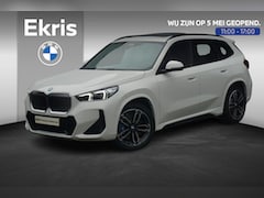 BMW iX1 - eDrive20 M Sport | Trekhaak | Panoramadak | Harman Kardon | Cruise control adaptief met St