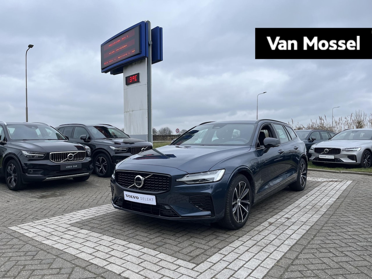 Volvo V60 - T6 Plug-in hybrid AWD Plus Dark | Harman/Kardon | Memoryseats | 360 Graden Camera | - AutoWereld.nl