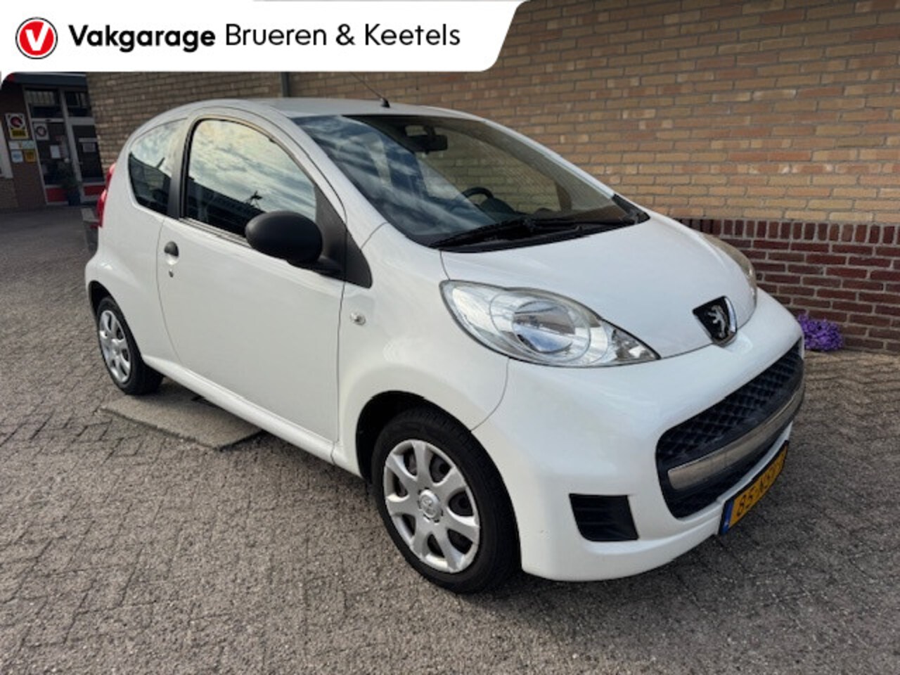 Peugeot 107 - 1.0-12V XR 1.0-12V XR - AutoWereld.nl