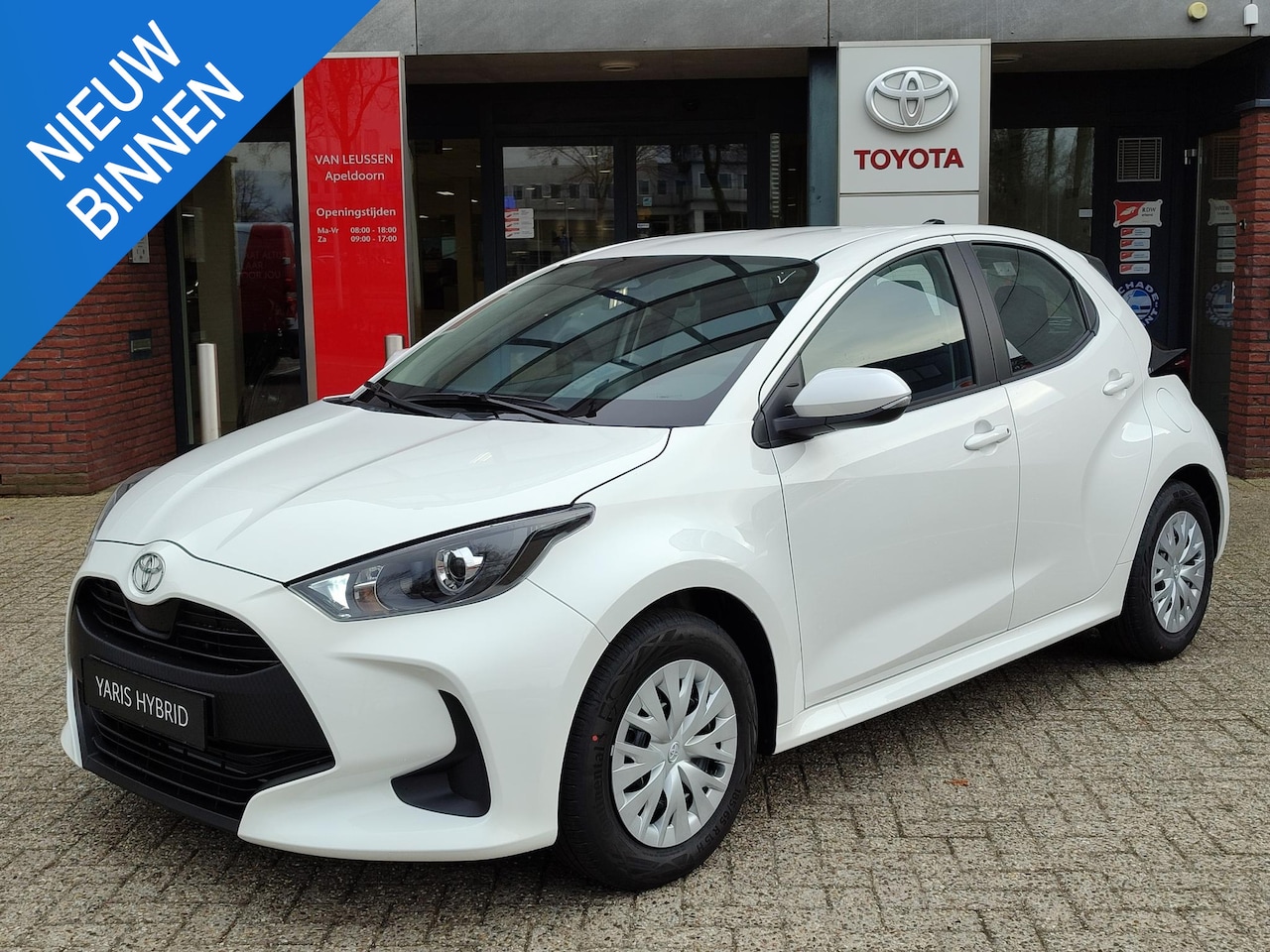 Toyota Yaris - 1.5 Hybrid NIEUW VOORRAADVOORDEEL NU €23.900! NORMAAL €27.195! CAMERA CLIMA AD-CRUISE APPL - AutoWereld.nl