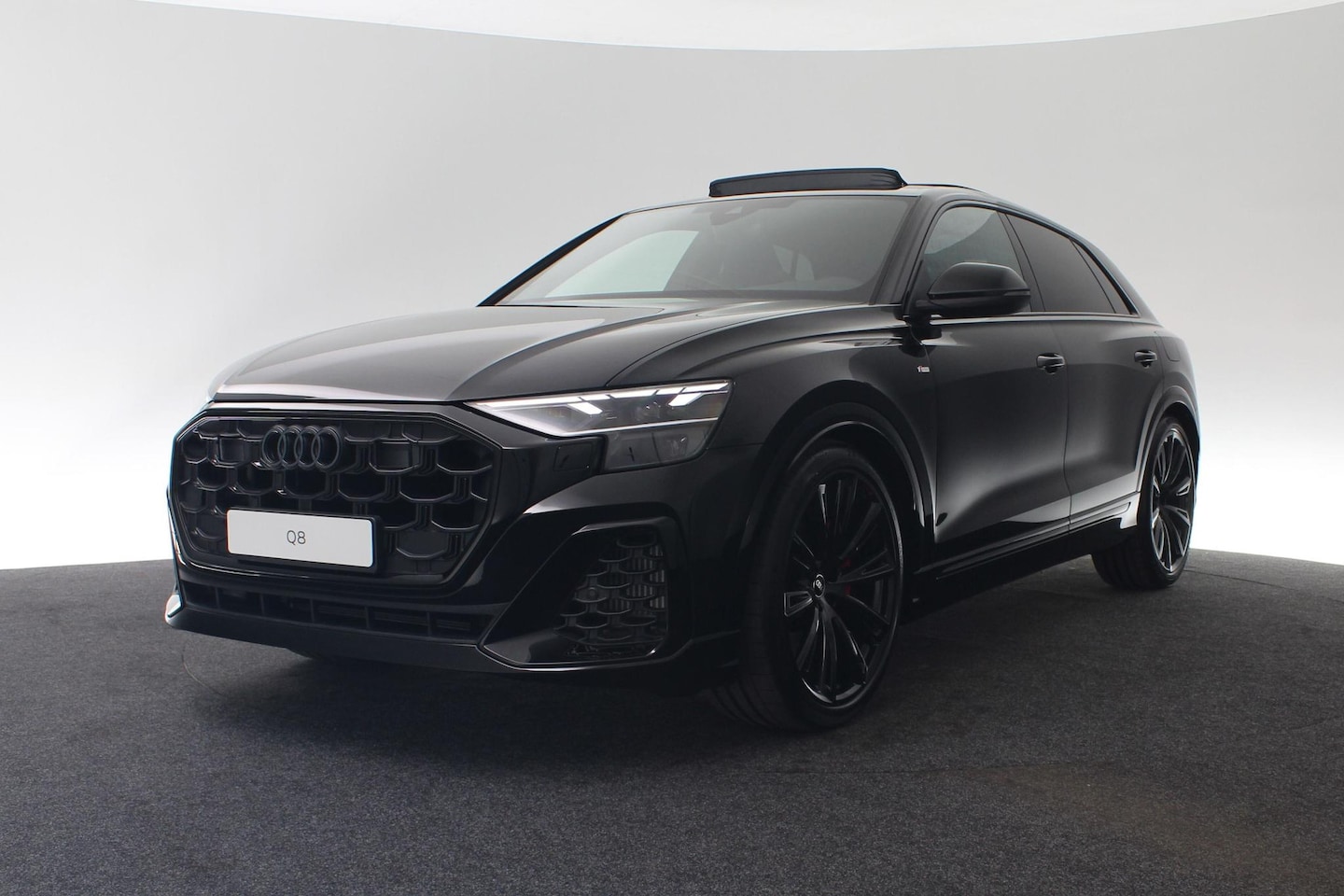 Audi Q8 - 55 TFSI e 394 pk Pro Line S quattro | Sportstoelen plus voorin | Glazen panoramadak | Trek - AutoWereld.nl