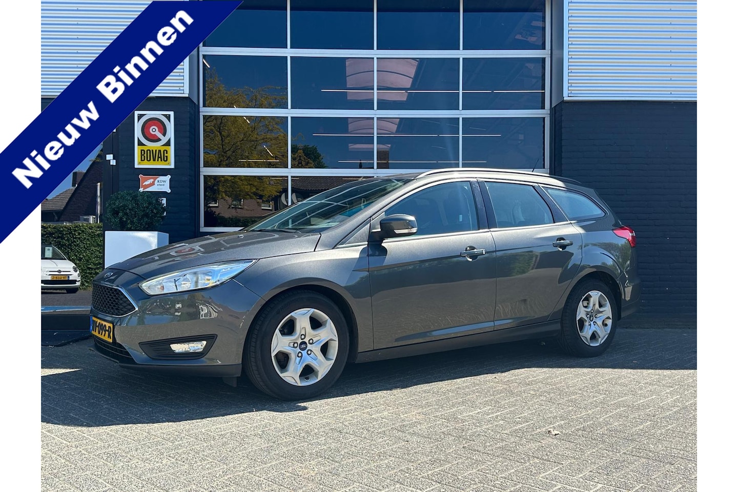 Ford Focus Wagon - 1.0 Trend 1.0 Trend, Airco, Bluetooth, Radio, APK - AutoWereld.nl