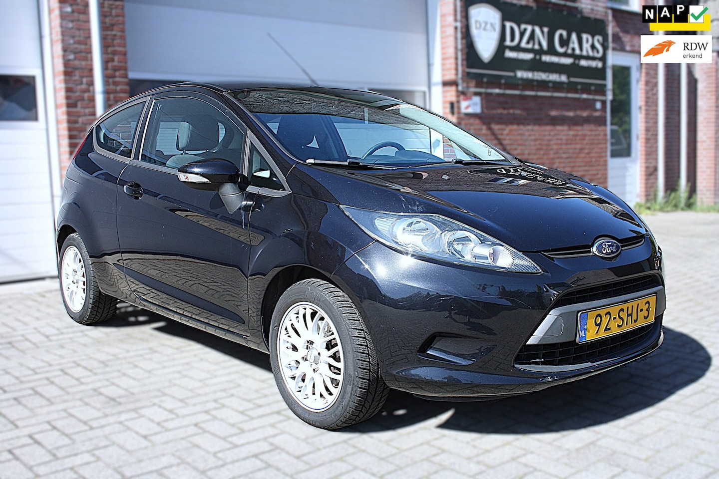 Ford Fiesta - 1.25 Trend Airco | 15 inch LM Velgen | Nap | 82 pk 4 cilinder - AutoWereld.nl