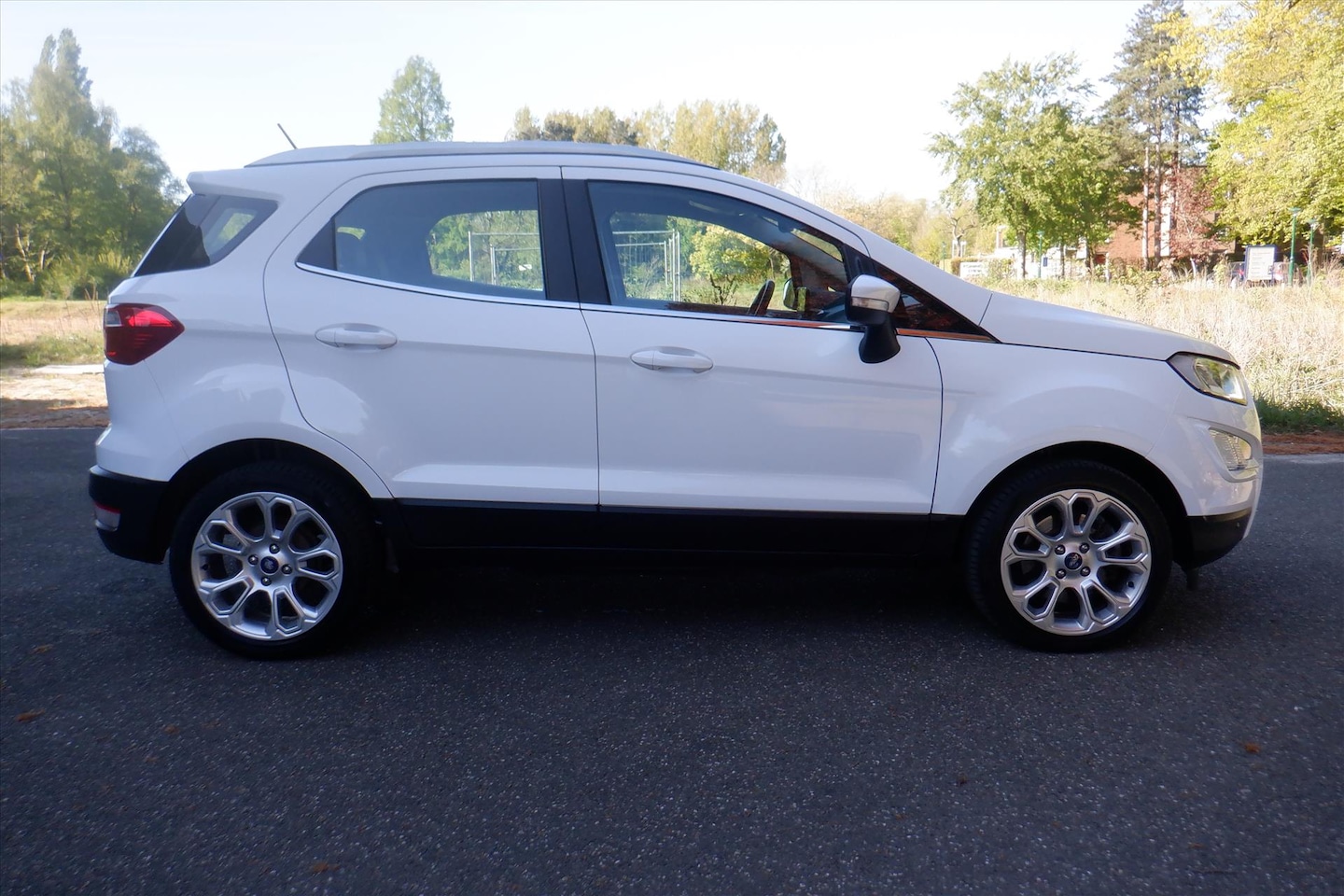Ford EcoSport - 1.0 EcoBoost 125pk AUT Titanium-CAMERA-TREKHAAK -BOVAG - AutoWereld.nl