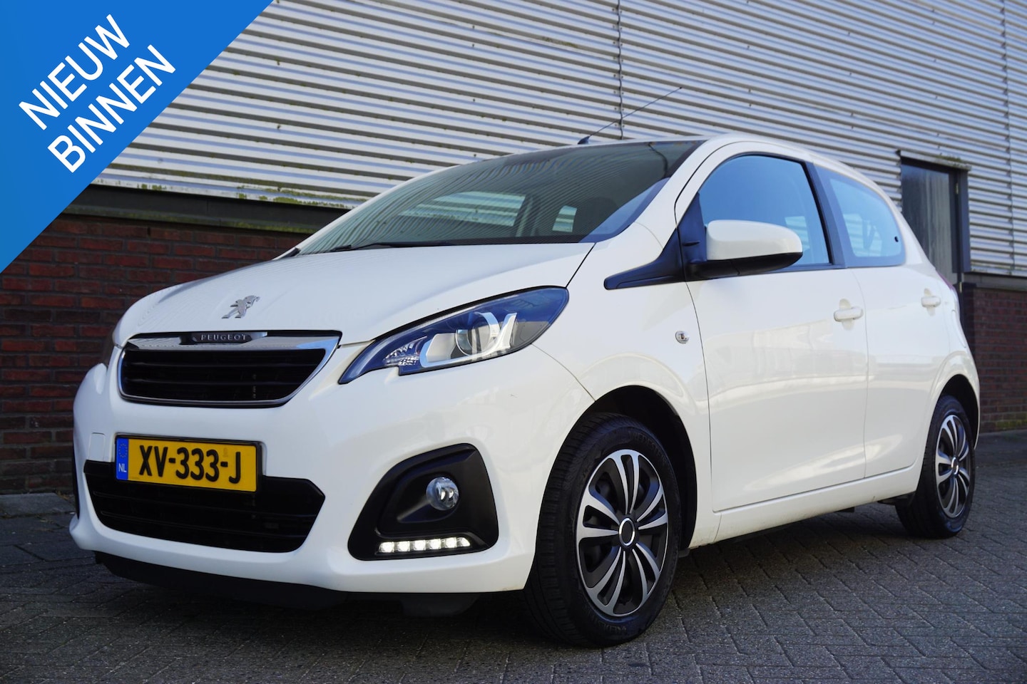 Peugeot 108 - 1.0 e-VTi Premium/Dealeronderhouden/1e Eigenaar/ All-Season banden. - AutoWereld.nl