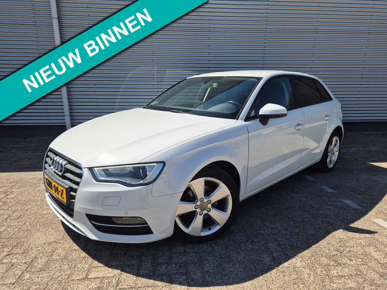 Audi A3 Sportback - 1.6 TDI Design Pro Line Plus 1.6 TDI Design Pro Line Plus,Navigatie,Parkeesensoren ,Xenon,17Inch,nwe Distributie - AutoWereld.nl