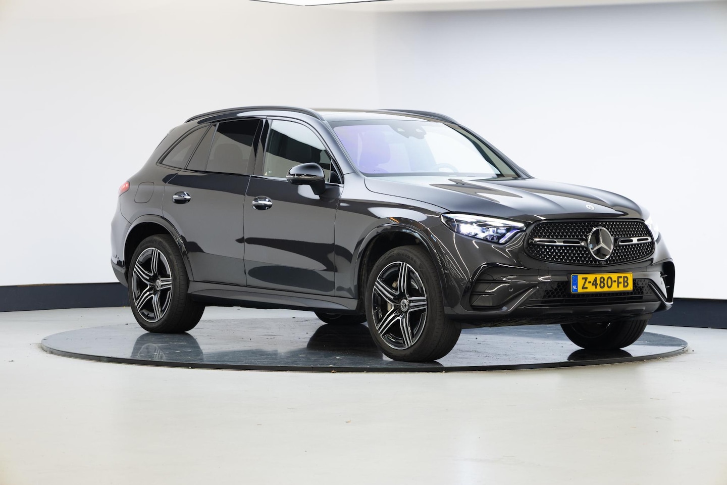 Mercedes-Benz GLC-klasse - 300e 4MATIC AMG Line | Premium Plus pakket | Rijassistentiepakket plus | - AutoWereld.nl
