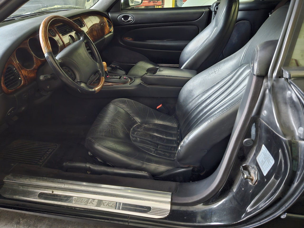 Jaguar XK8 - 4.0 V8 Convertible Automaat Goed rijdende en nette auto. Nieuwe Apk keuring bij aankoop. - AutoWereld.nl