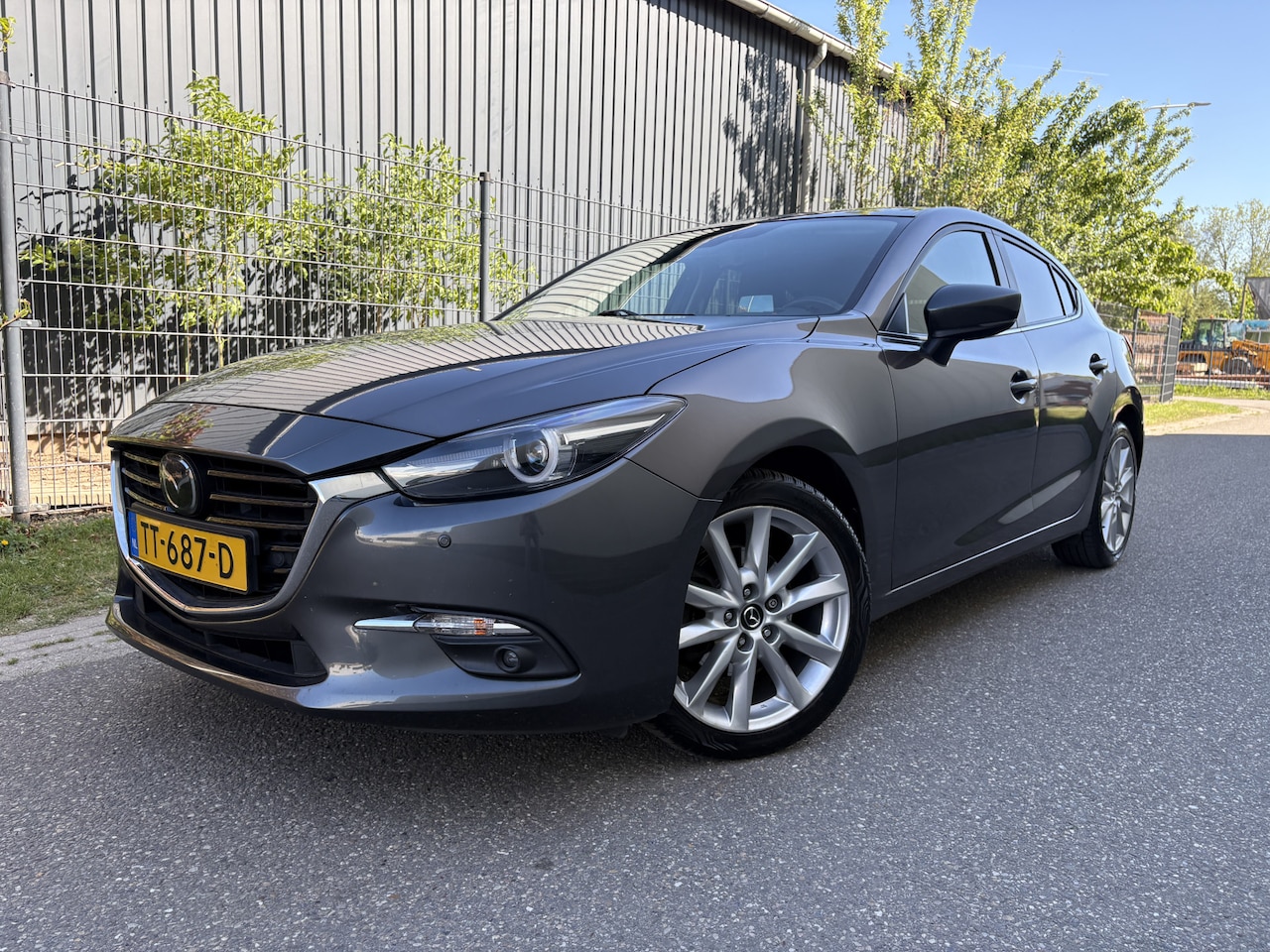 Mazda 3 - 2.0 SkyActiv-G 120 GT-M / AUTOMAAT / LEER / NAVI / HEAD-UP / 93dkm! NAP! - AutoWereld.nl