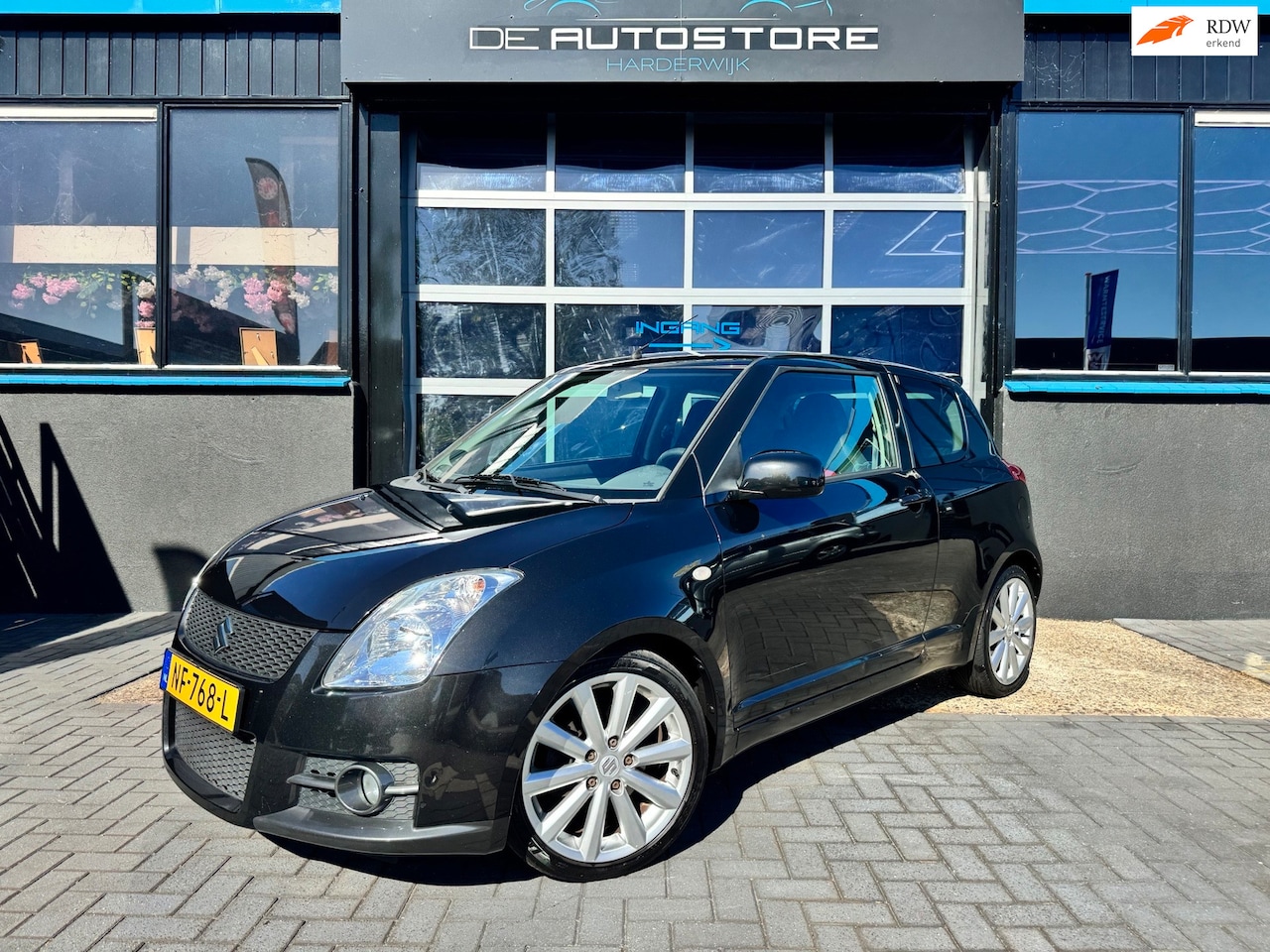 Suzuki Swift - 1.6 Sport 125pk Airco 17Inch keyless Dealer Onderhouden!!! - AutoWereld.nl