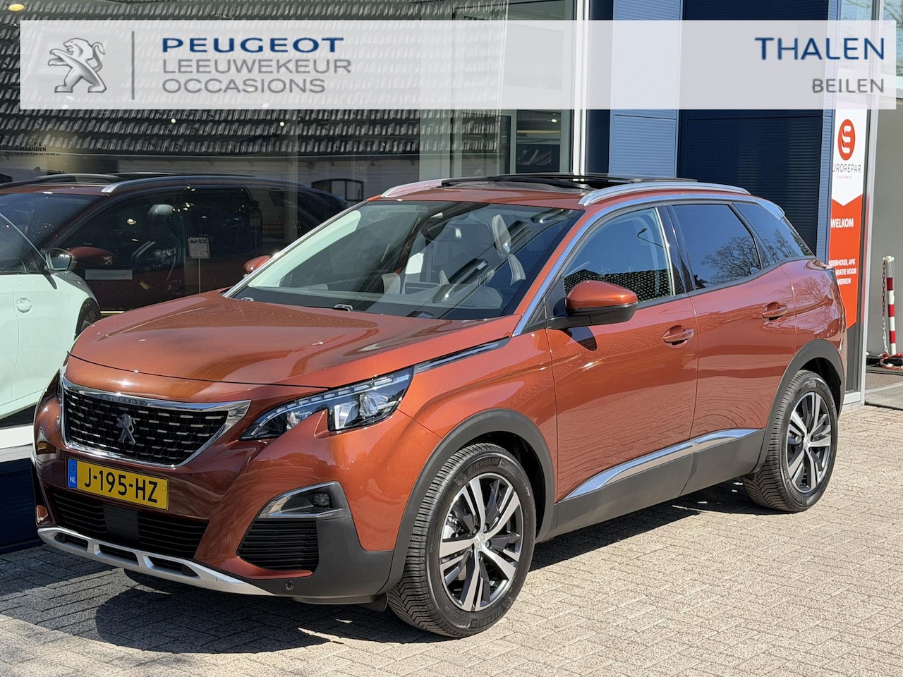 Peugeot 3008 - 1.2 Turbo 130PK Allure Automaat | Lage Km stand: 47800 | Panorama Schuif-Kanteldak | Afnee - AutoWereld.nl