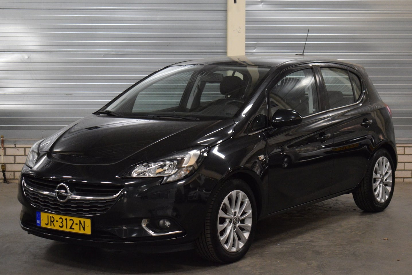 Opel Corsa - 1.4 Innovation + Android Auto|Carplay|Navigatie|Pakeersensoren V+A - AutoWereld.nl