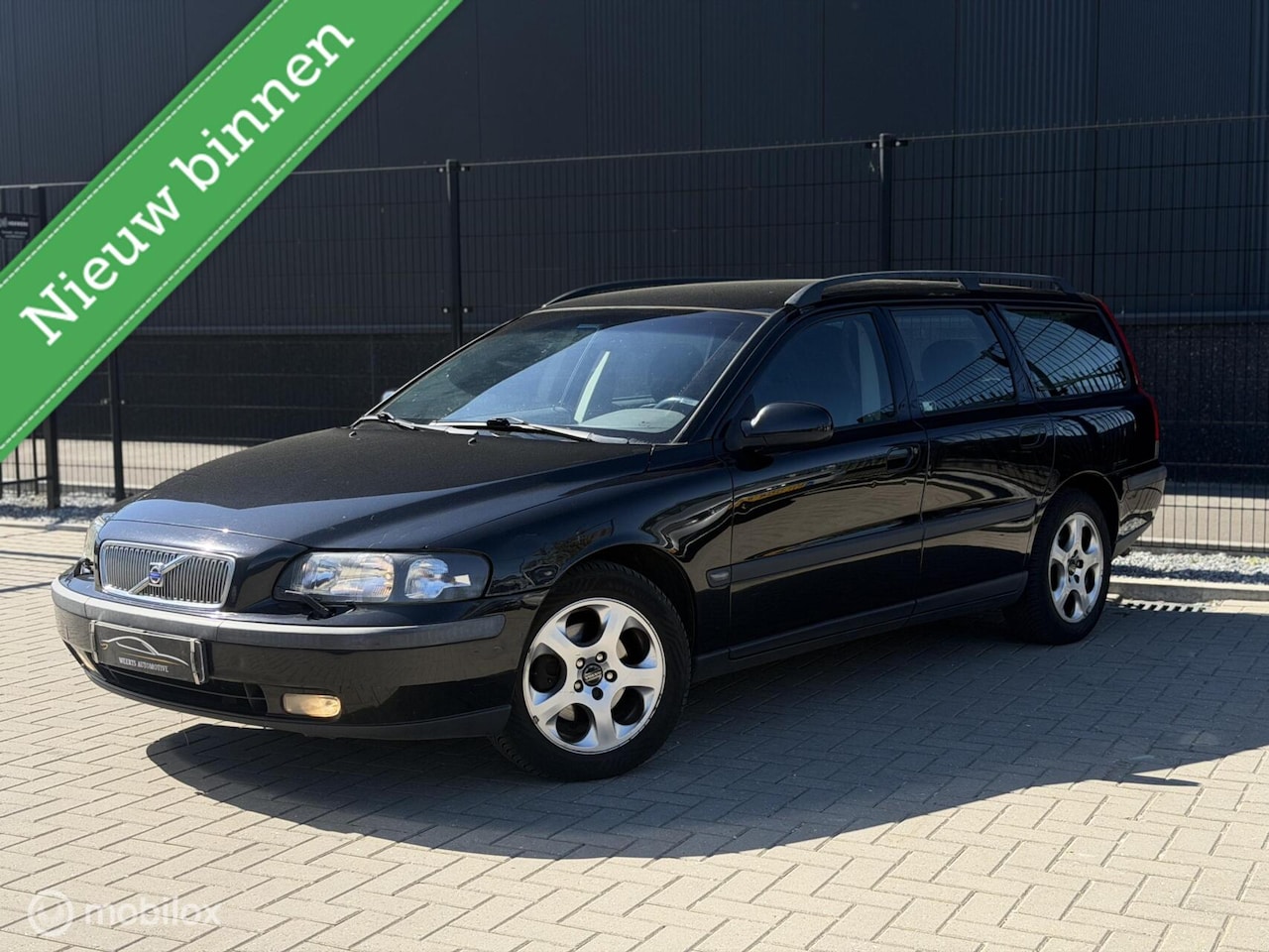 Volvo V70 - 2.4 |AUT|NWE DISTRIBUTIE|LEDER|STOELVW|CRUISE|NAP - AutoWereld.nl