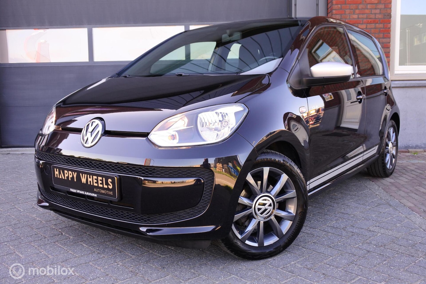 Volkswagen Up! - I 1.0 I Club edition I Airco I Black pearl - AutoWereld.nl