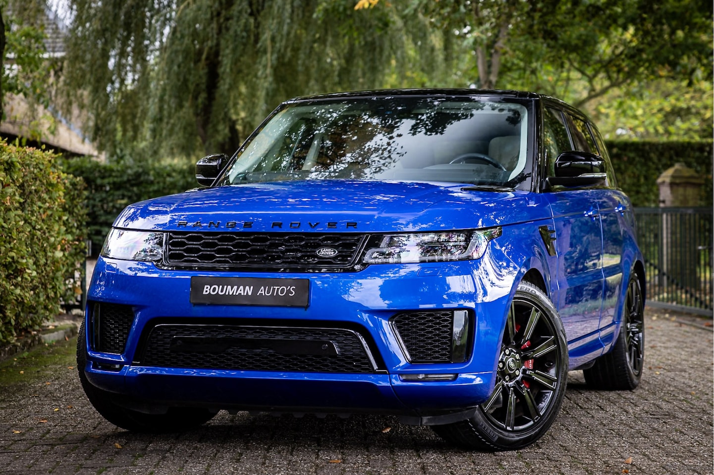 Land Rover Range Rover Sport - P400e HSE Dynamic SVO Velocity Blue Panorama Meridian - AutoWereld.nl