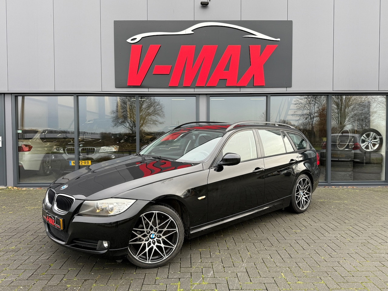 BMW 3-serie Touring - 318i 2.0 LCI Touring AUT Exec. Navi Clima Cruise - AutoWereld.nl