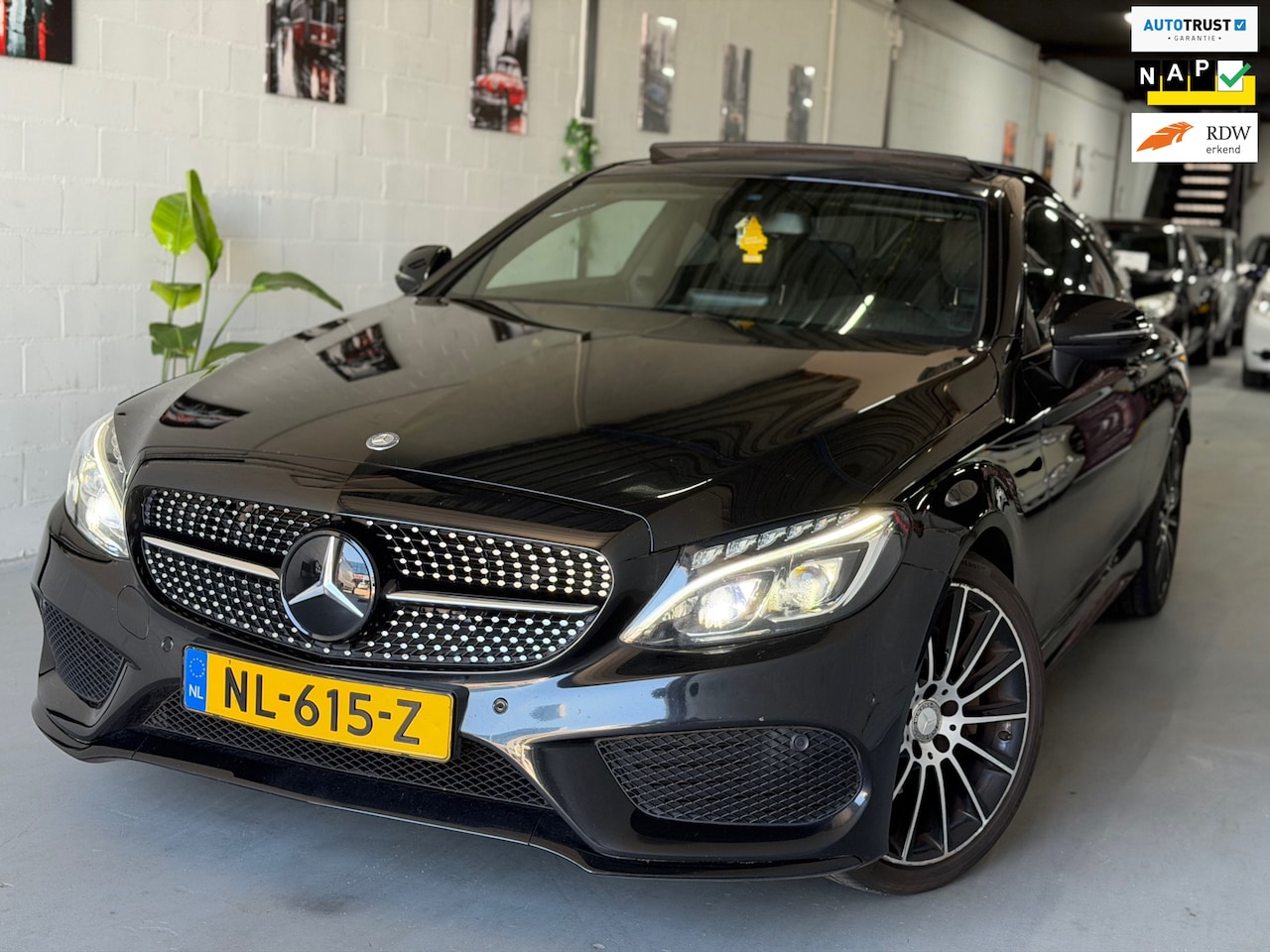Mercedes-Benz C-klasse Coupé - 180 Ambition/AMG pakket/automaat/nap/3e EIG/dealeronderhouden/1jaar apk/navi/pano/volle op - AutoWereld.nl