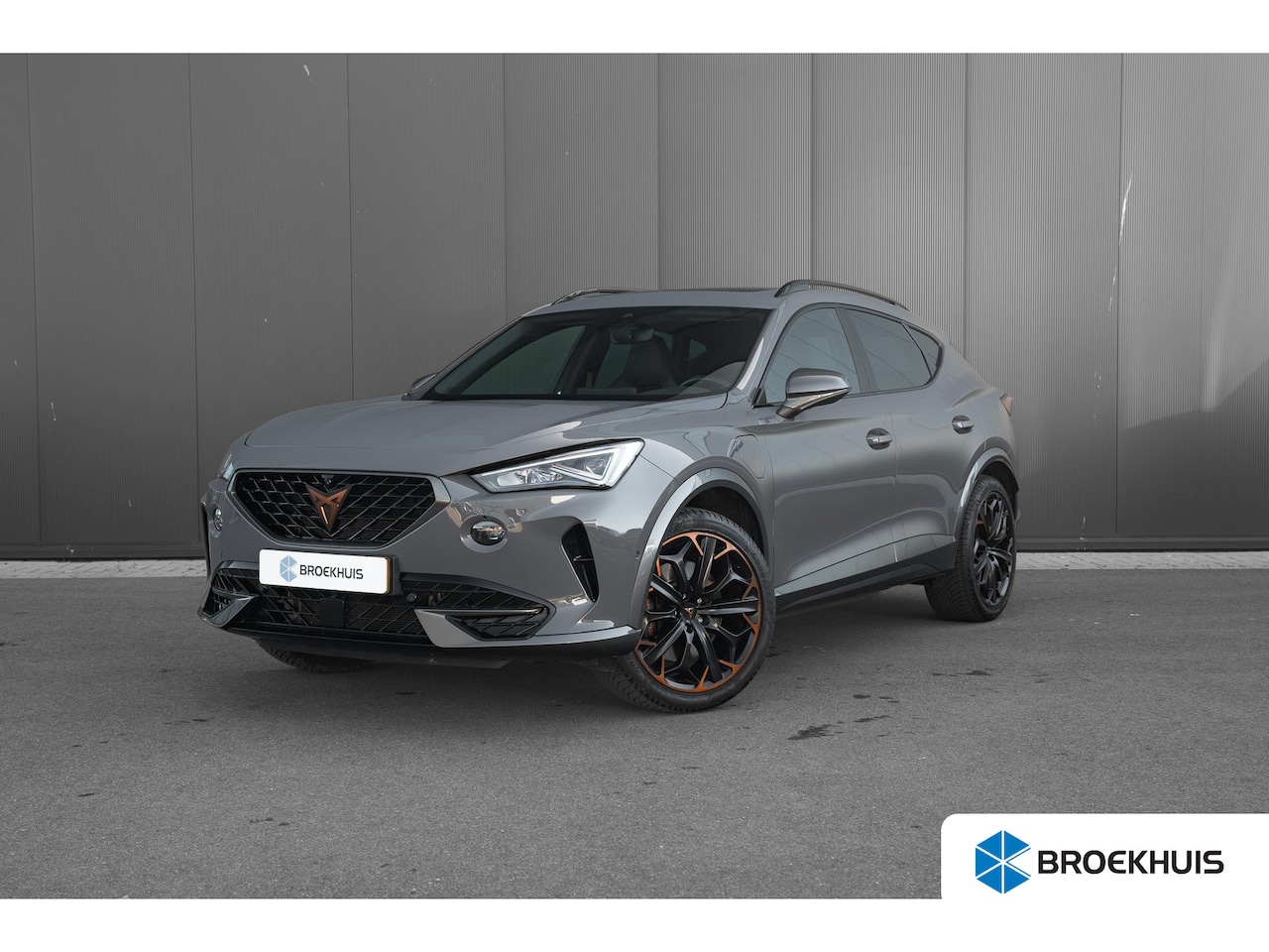 CUPRA Formentor - 1.4 e-Hybrid 245 PK VZ Performance Panoramadak | Achteruitrijcamera | Dodehoekdetectie | K - AutoWereld.nl