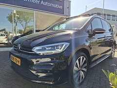 Volkswagen Touran - 1.5 TSI R-line 7p carplay navi camera virtual cockpit. panoramdak keyless trekhaak